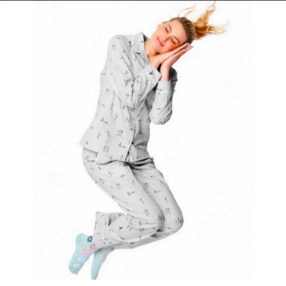 FIGS Pajama Set - Picture 1 of 4